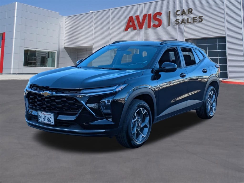 Thumbnail: 2025 Chevrolet Trax - 1