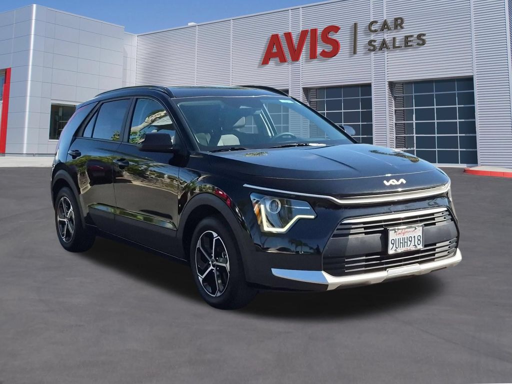Thumbnail: 2025 Kia Niro - 3