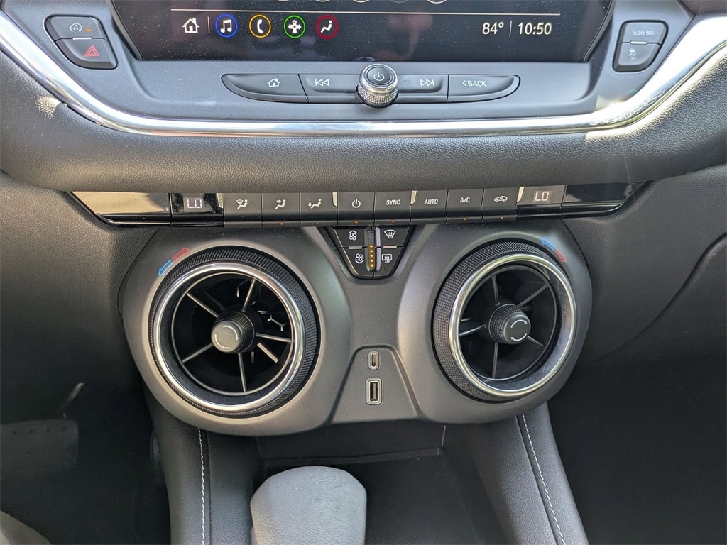 Thumbnail: 2023 Chevrolet Blazer - 22