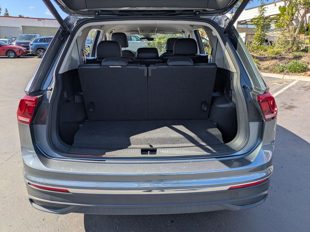 Thumbnail: 2024 Volkswagen Tiguan - 31