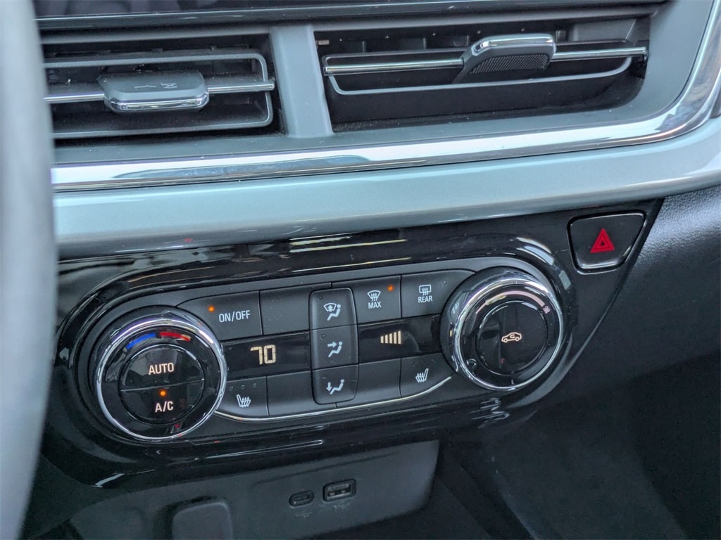 Thumbnail: 2025 Chevrolet Trax - 22