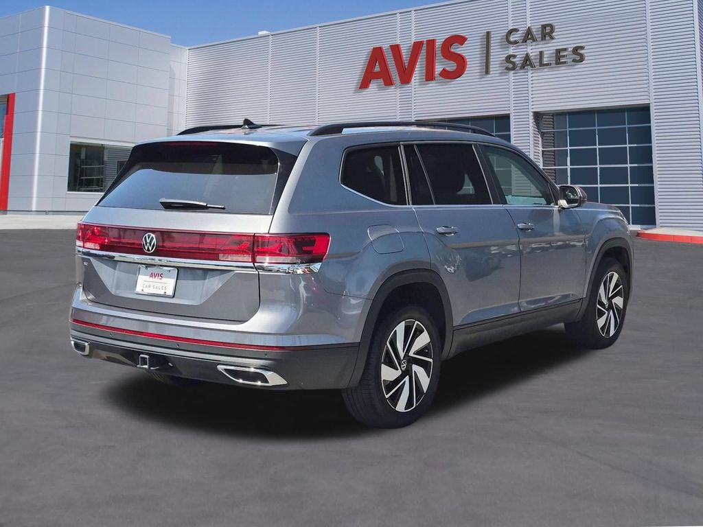 2025 Volkswagen Atlas SE w/Tech - Photo 6