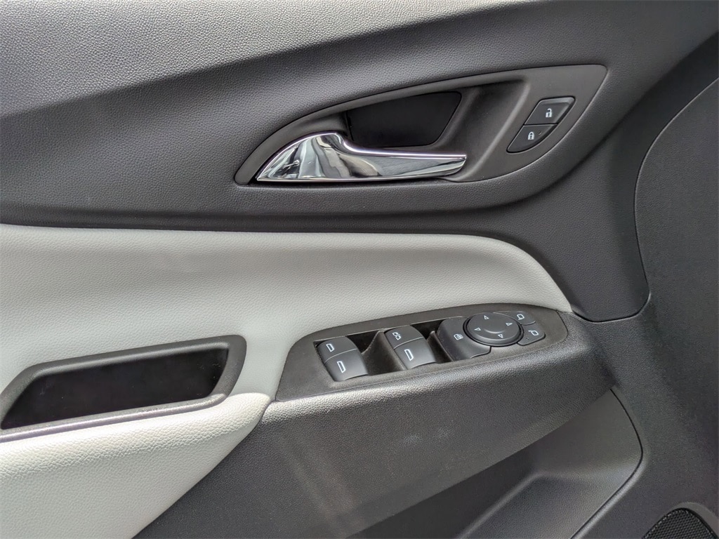 Thumbnail: 2023 Chevrolet Equinox - 15