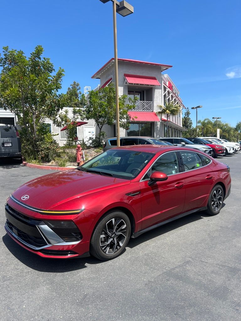 2025 Hyundai Sonata SEL's photo