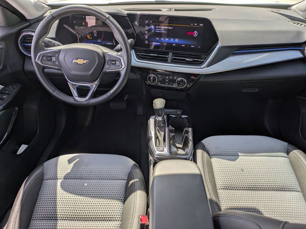 Thumbnail: 2025 Chevrolet Trax - 25