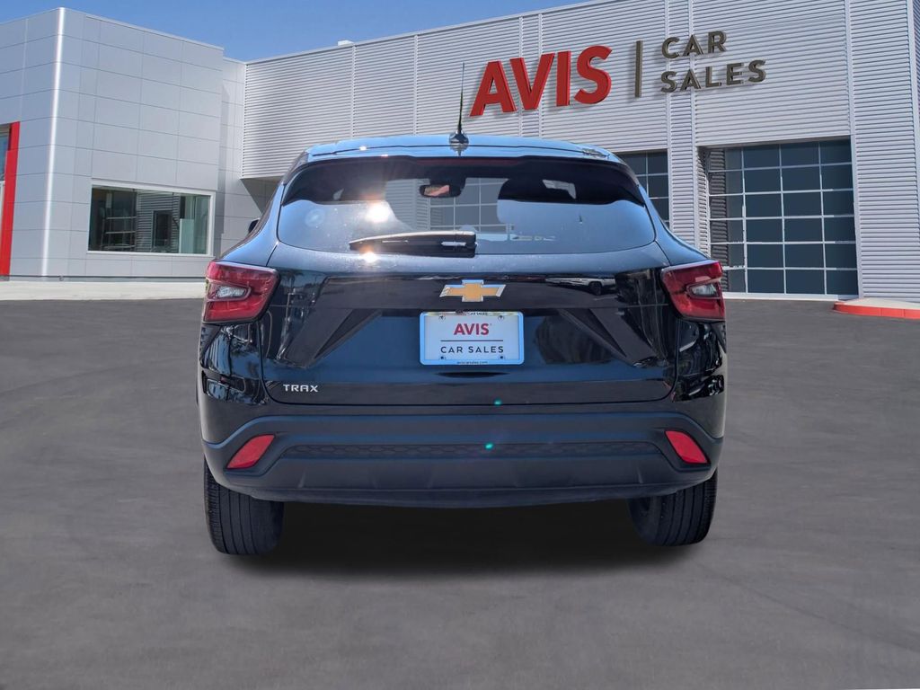 Thumbnail: 2025 Chevrolet Trax - 7