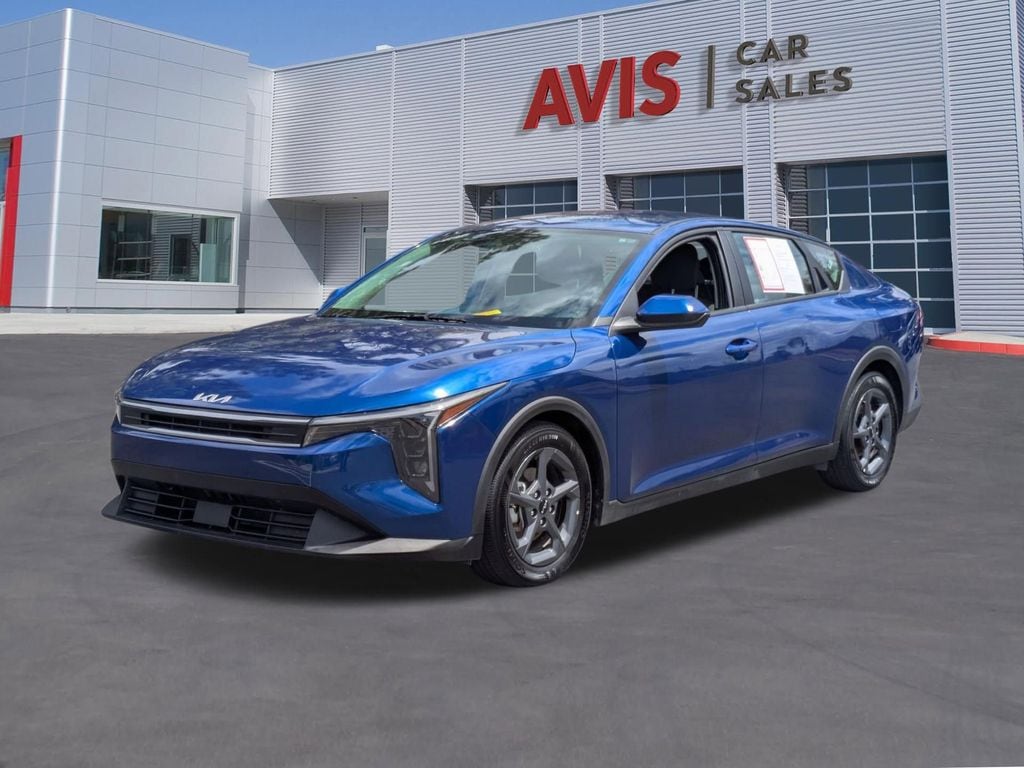 2025 Kia K4 LXS AT's photo