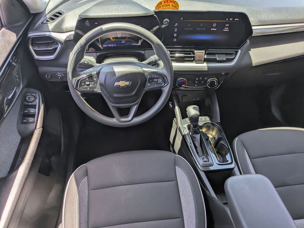 Thumbnail: 2025 Chevrolet TrailBlazer - 24