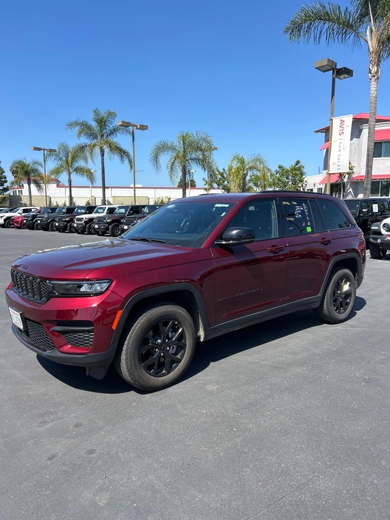 Thumbnail: 2025 Jeep Grand Cherokee - 1