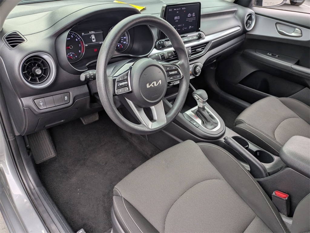 Thumbnail: 2024 Kia Forte - 17