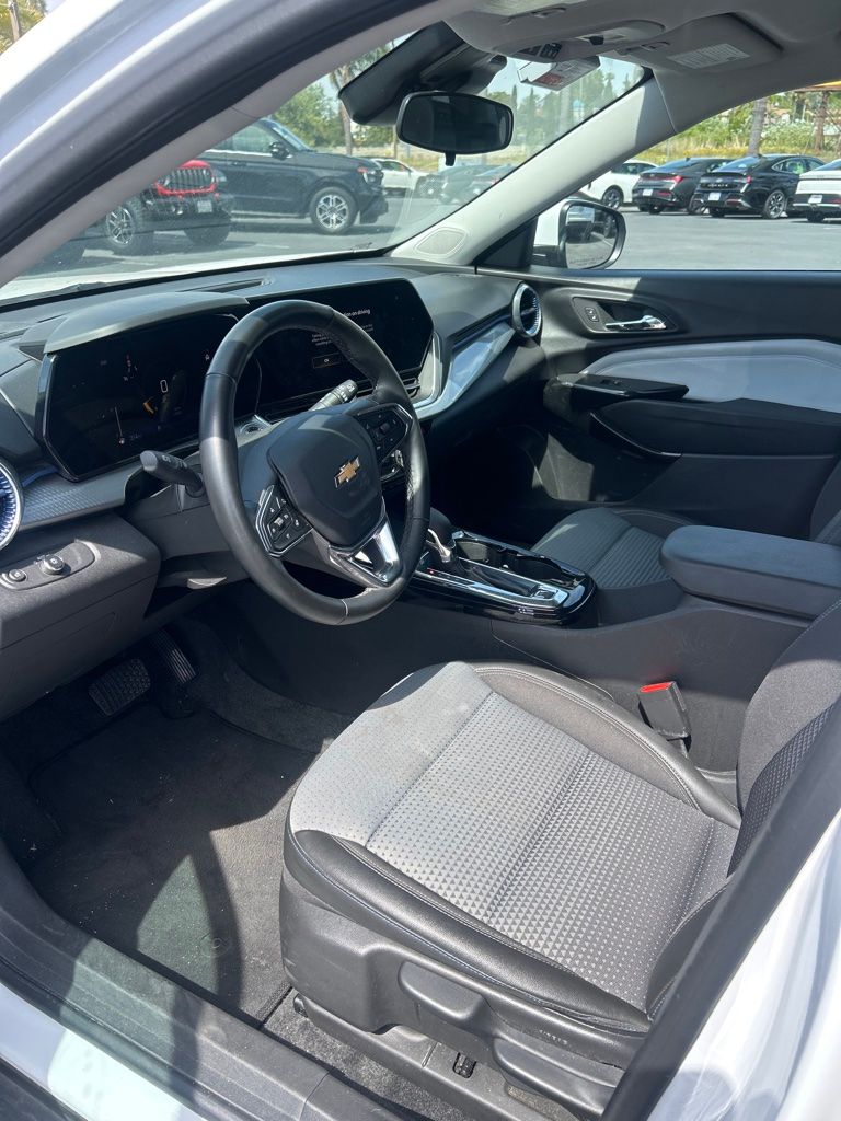 Thumbnail: 2025 Chevrolet Trax - 19