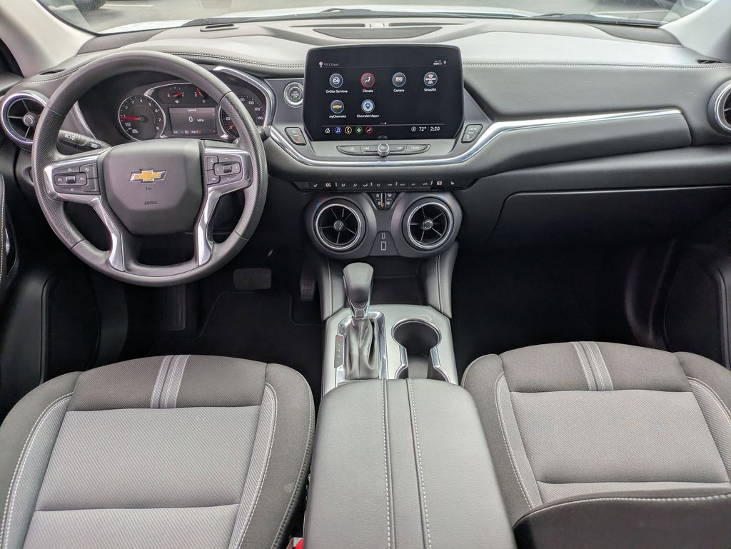 Thumbnail: 2025 Chevrolet Blazer - 26
