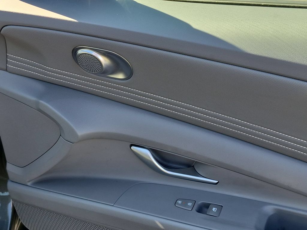 Thumbnail: 2025 Hyundai Elantra - 34