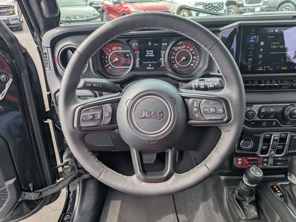 Thumbnail: 2025 Jeep Wrangler - 18