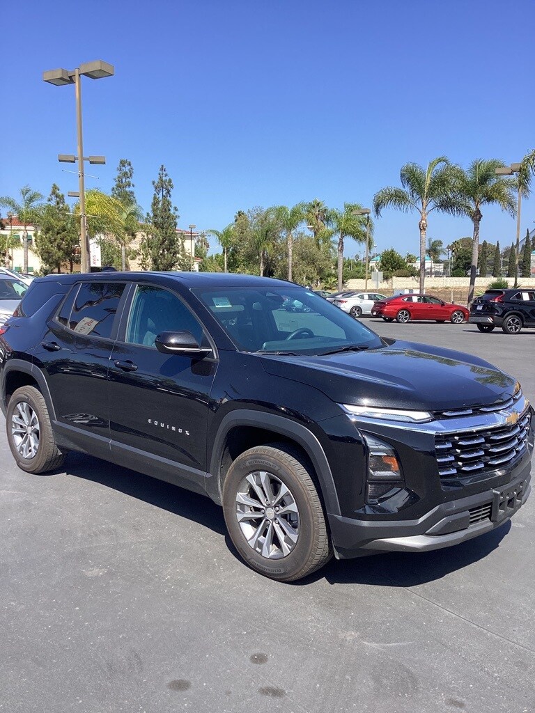 Thumbnail: 2025 Chevrolet Equinox - 3