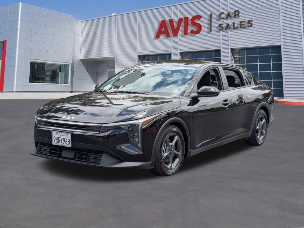 2025 Kia K4 LXS AT's photo