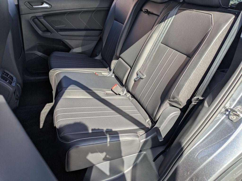 Thumbnail: 2024 Volkswagen Tiguan - 27