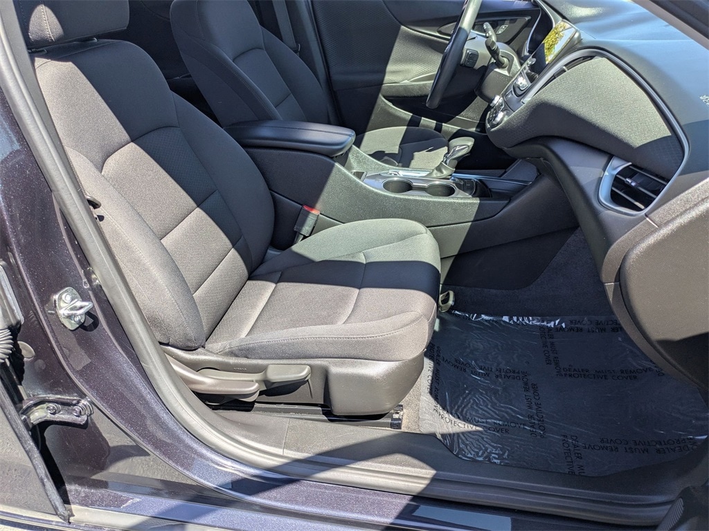 Thumbnail: 2023 Chevrolet Malibu - 29