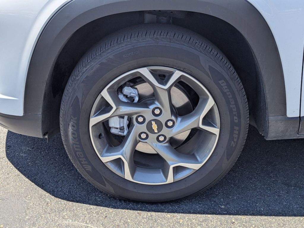Thumbnail: 2025 Chevrolet Trax - 13