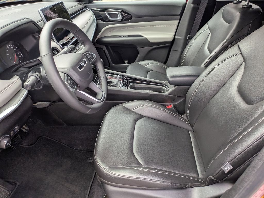 Thumbnail: 2025 Jeep Compass - 24