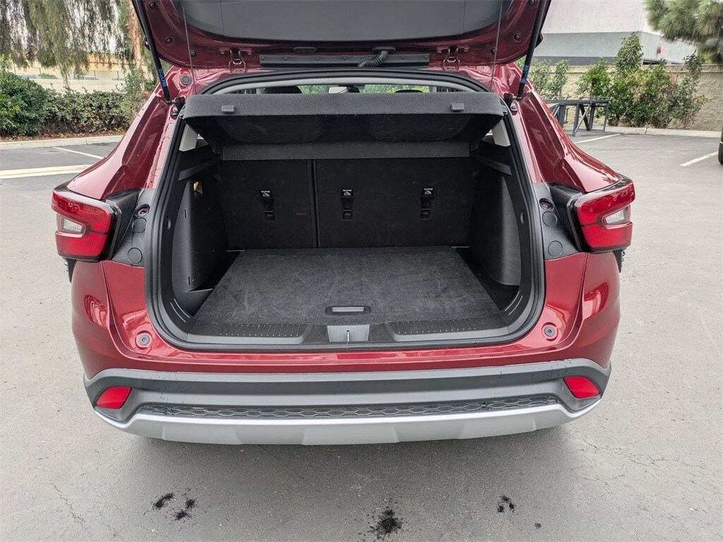 Thumbnail: 2025 Chevrolet Trax - 30