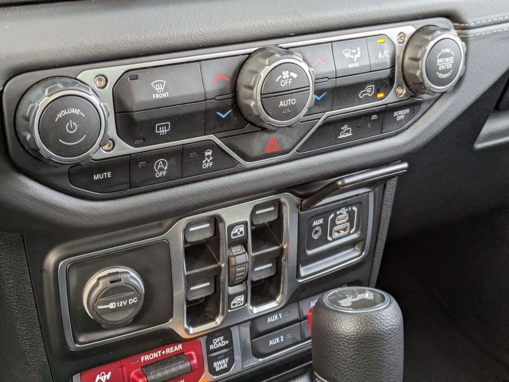 Thumbnail: 2025 Jeep Wrangler - 22