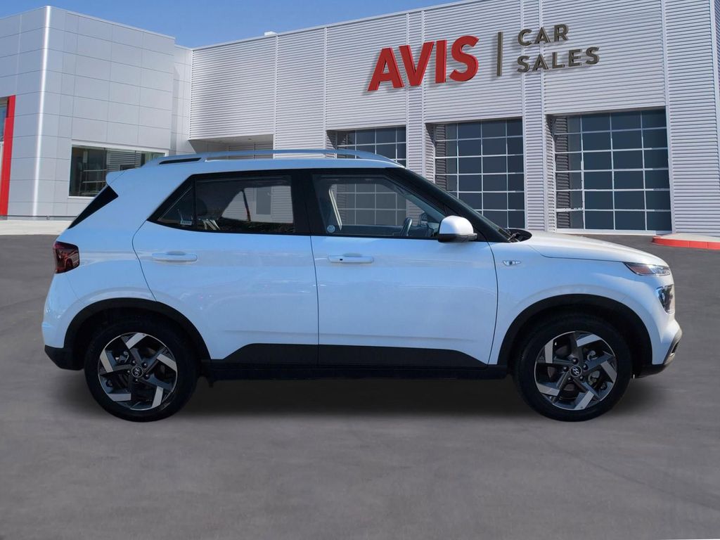 Thumbnail: 2025 Hyundai Venue - 5