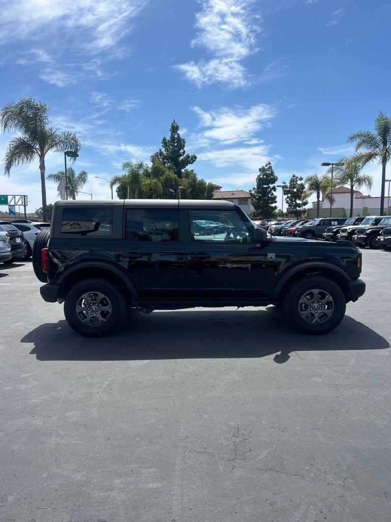 Thumbnail: 2025 Ford Bronco - 9