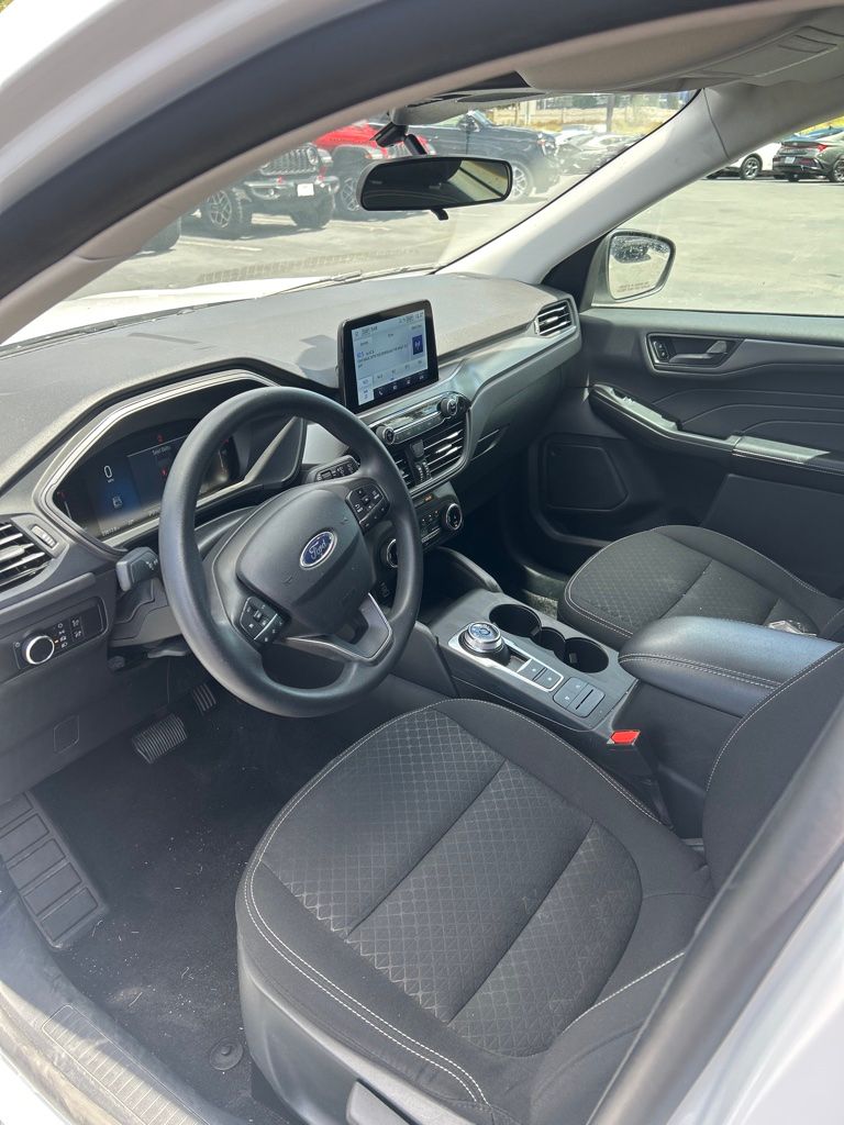 Thumbnail: 2025 Ford Escape - 18