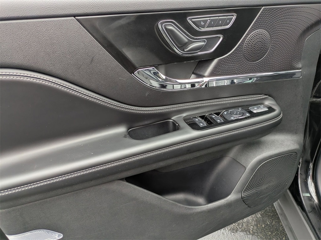 Thumbnail: 2024 Lincoln Corsair - 15