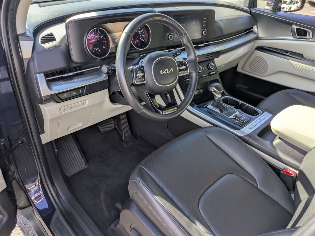 Thumbnail: 2024 Kia Carnival - 17