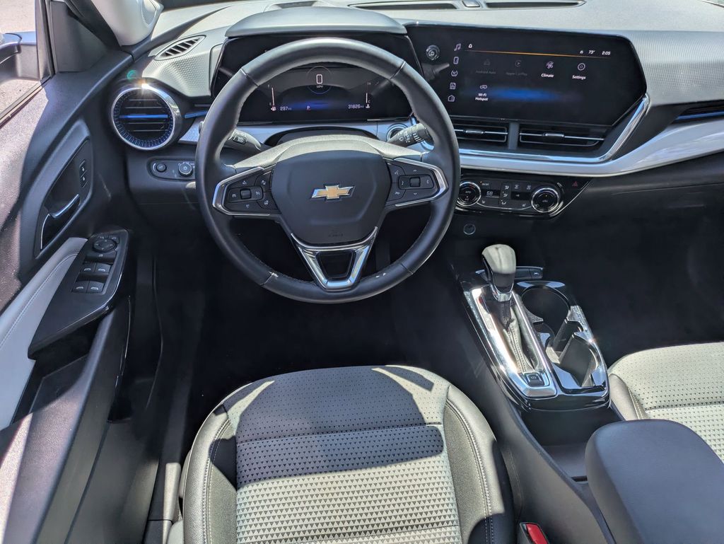 Thumbnail: 2025 Chevrolet Trax - 25