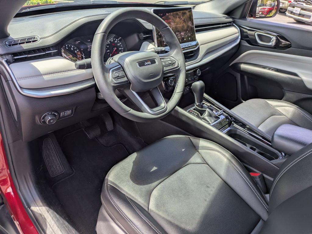Thumbnail: 2025 Jeep Compass - 17