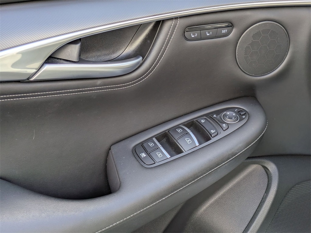 Thumbnail: 2024 INFINITI QX55 - 16