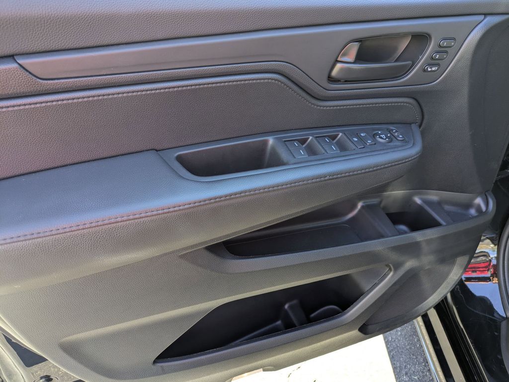 Thumbnail: 2025 Honda Odyssey - 15