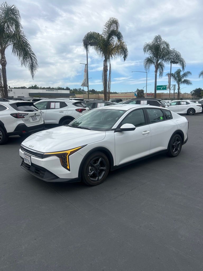 2025 Kia K4 LXS