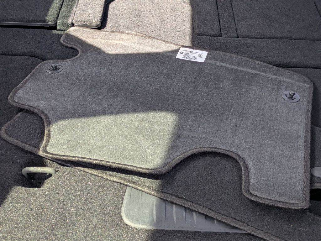 Thumbnail: 2025 Chrysler Pacifica - 32