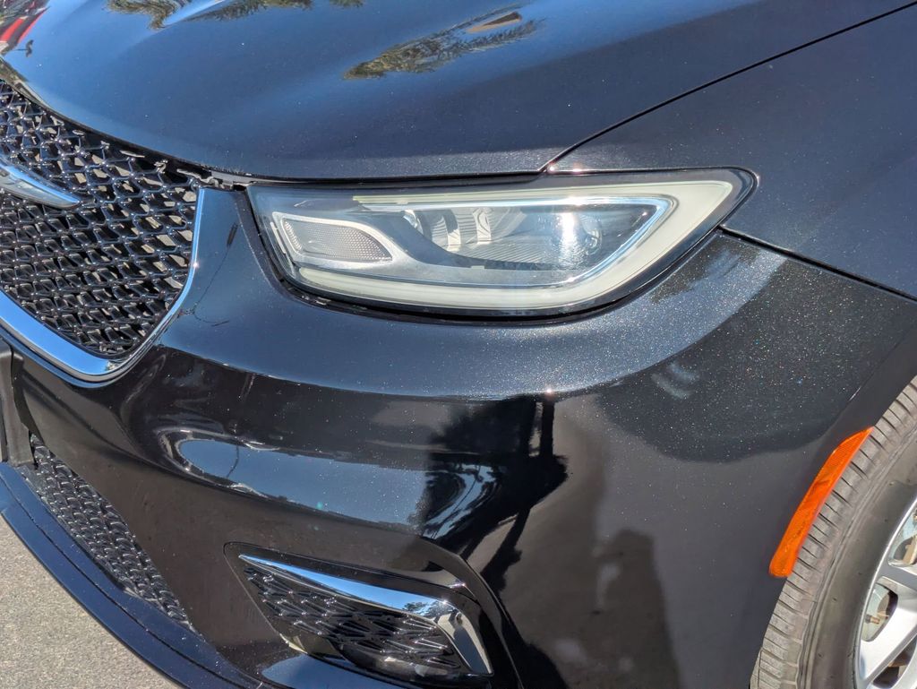 Thumbnail: 2023 Chrysler Pacifica - 11