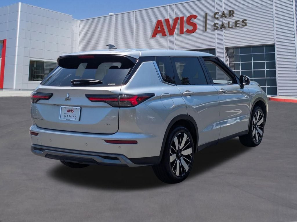 Thumbnail: 2025 Mitsubishi Outlander - 6
