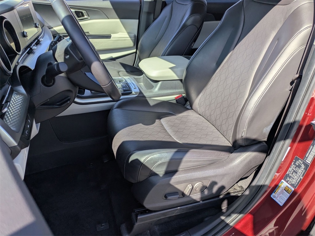 Thumbnail: 2024 Kia Carnival - 14