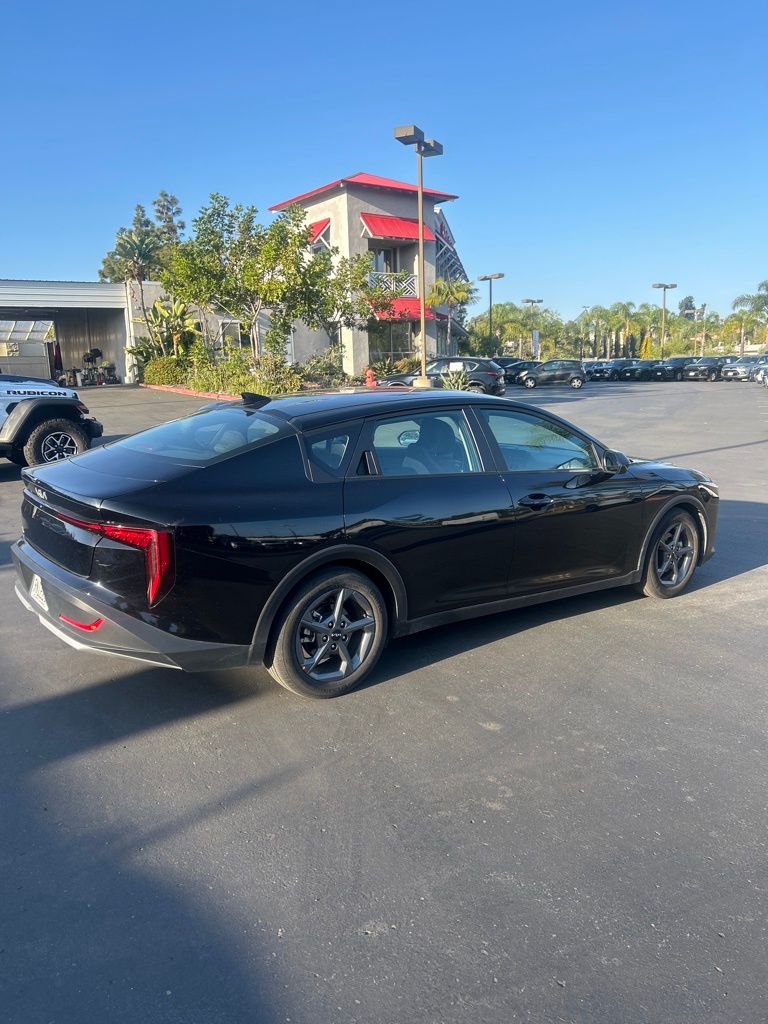 Thumbnail: 2025 Kia K4 - 2