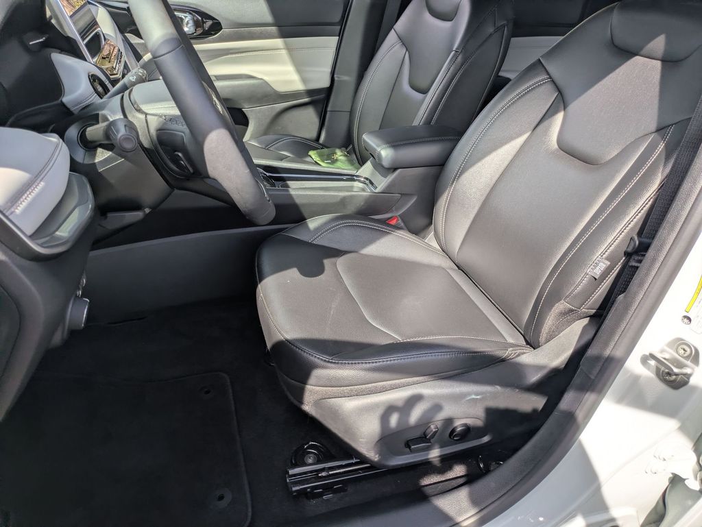 Thumbnail: 2025 Jeep Compass - 14