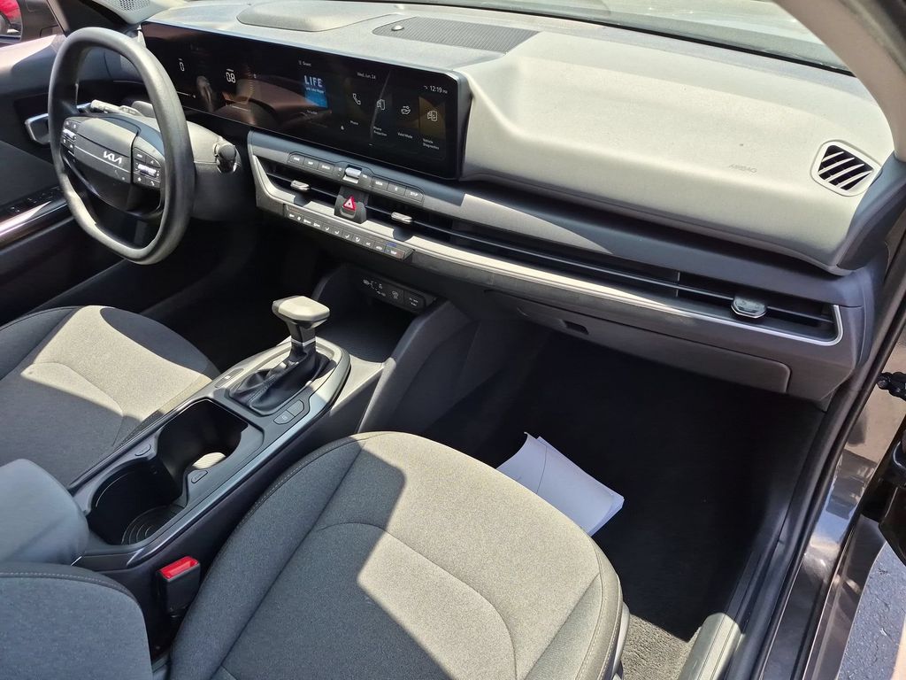 Thumbnail: 2025 Kia K4 - 32