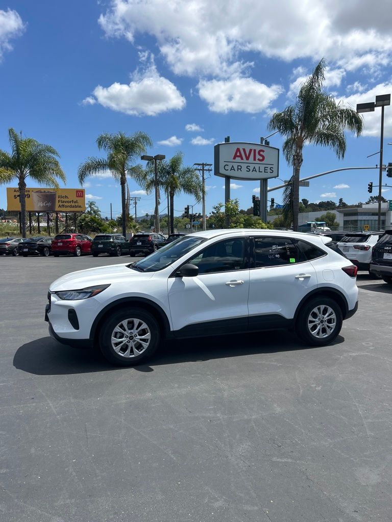 Thumbnail: 2025 Ford Escape - 3