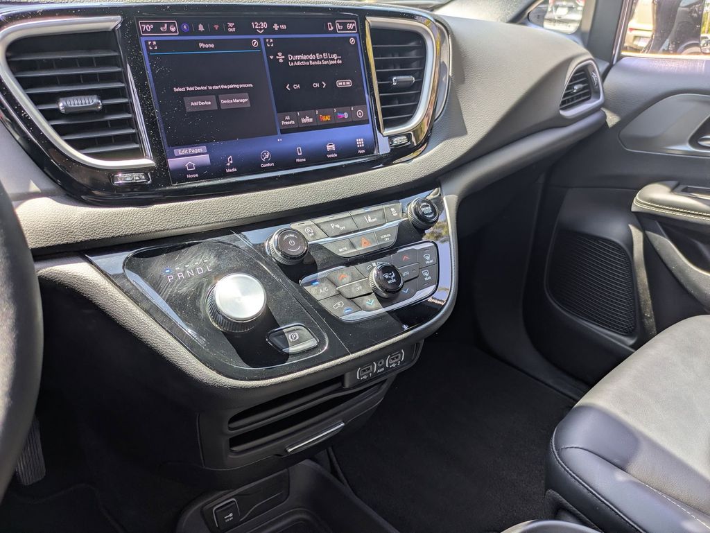Thumbnail: 2025 Chrysler Pacifica - 20