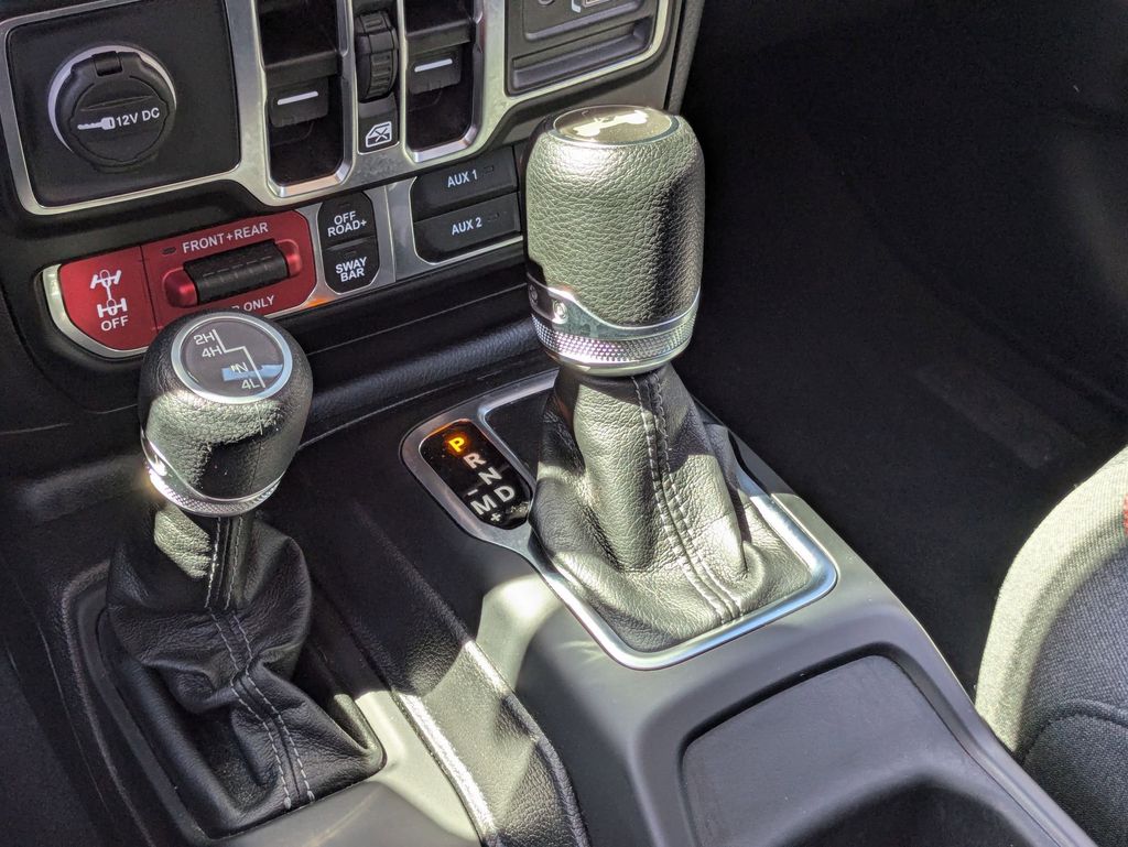 Thumbnail: 2025 Jeep Wrangler - 23