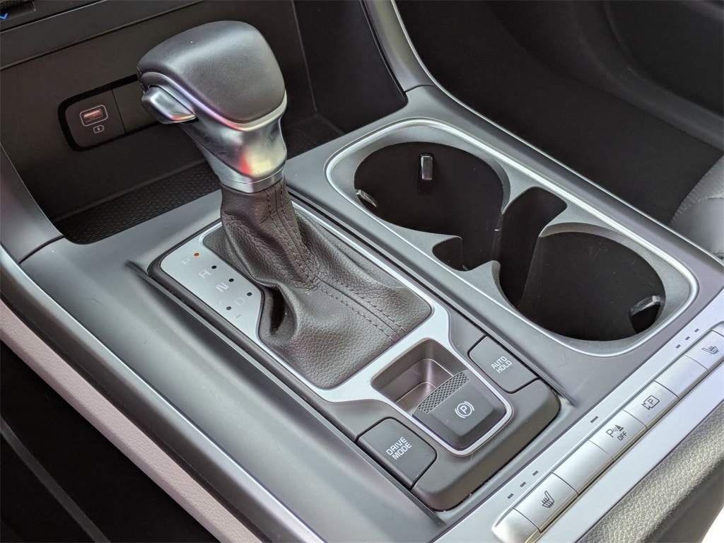 Thumbnail: 2024 Kia Carnival - 23