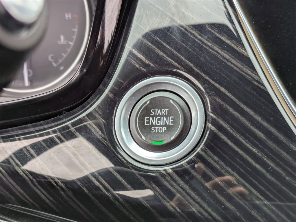 Thumbnail: 2023 Cadillac XT6 - 25