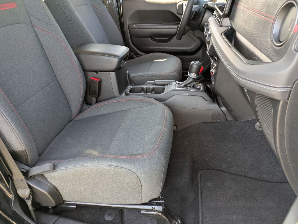 Thumbnail: 2025 Jeep Wrangler - 29