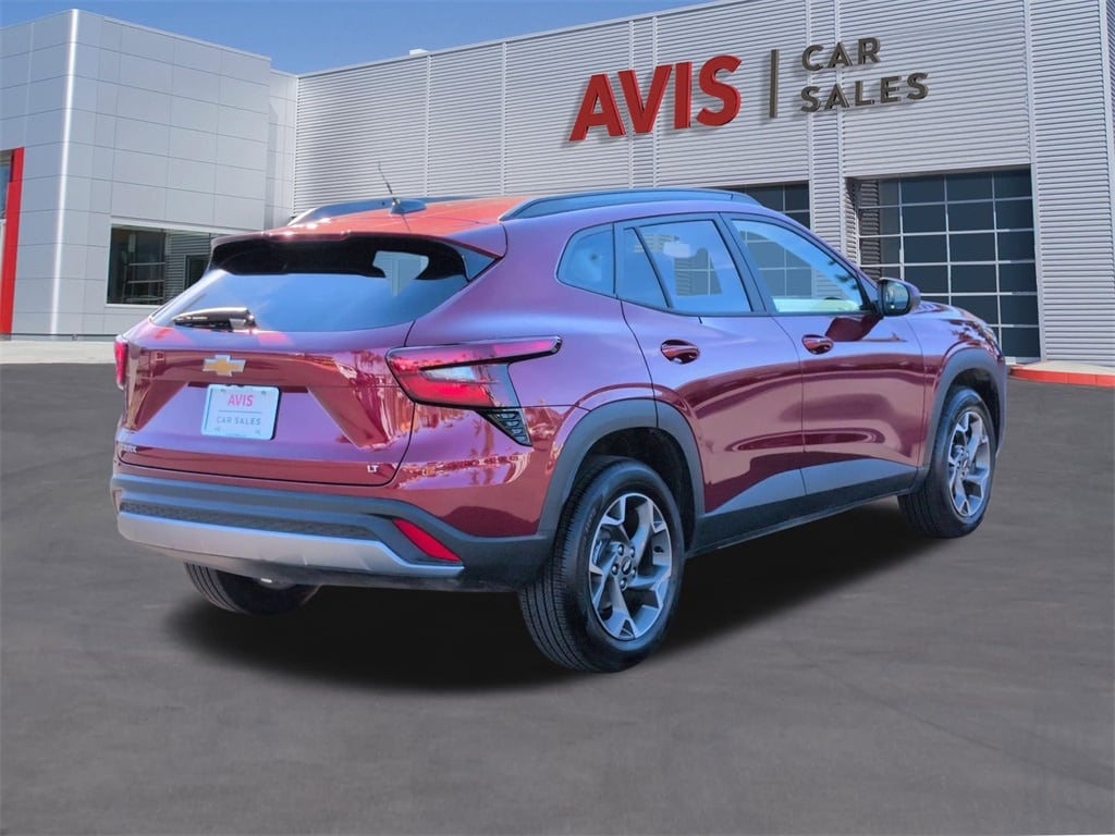 Thumbnail: 2025 Chevrolet Trax - 6